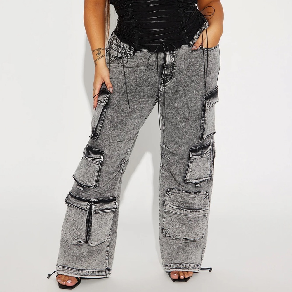 Fashion Nova Fairfax Highrise stretch cargo jeans